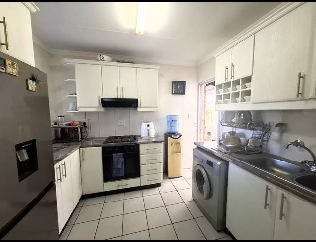 2 BEDROOM TOWNHOUSE SOLD IN UVONGO